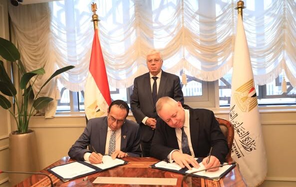 جامعة إيست لندن