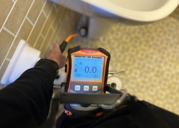 الدليل الشامل لـ كشف تسربات المياه بالرياض : علامات، تقنيات، وحلول فعّالة