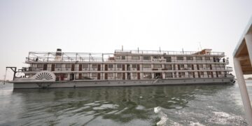 الفندق العائم أوجيني