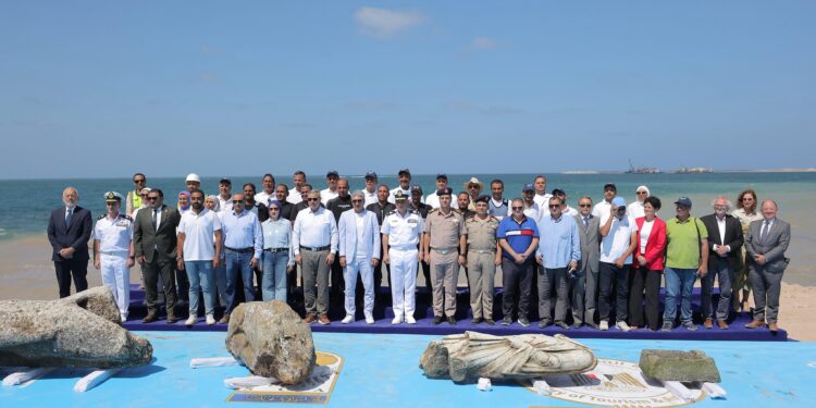 قطع أثرية ضخمة